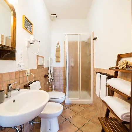 Oasi Caprolace לינה וארוחת בוקר